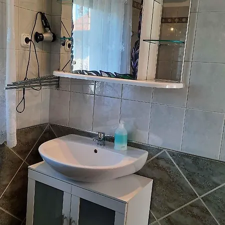 In - Balaton 19671 아파트