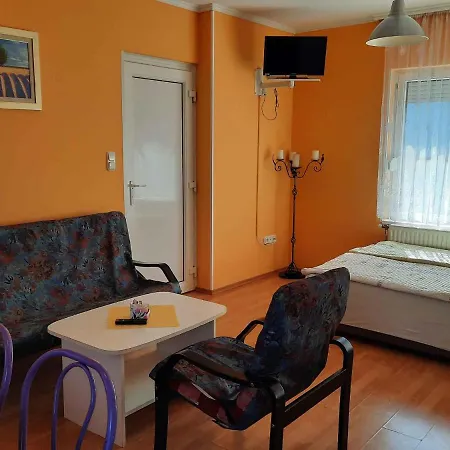 In Siofok/balaton 19671 Apartment *